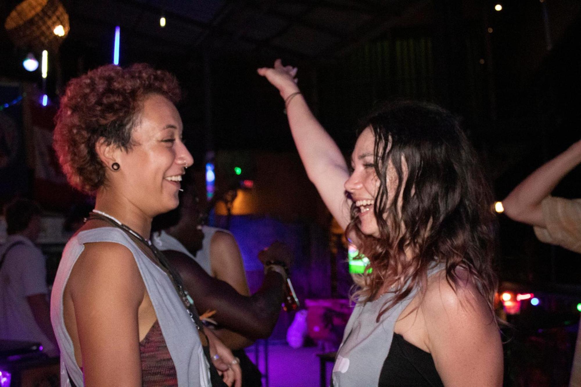 ריילי ביץ' Social Quarters Blanco - Youth Hostel 18 To 35 Only מראה חיצוני תמונה