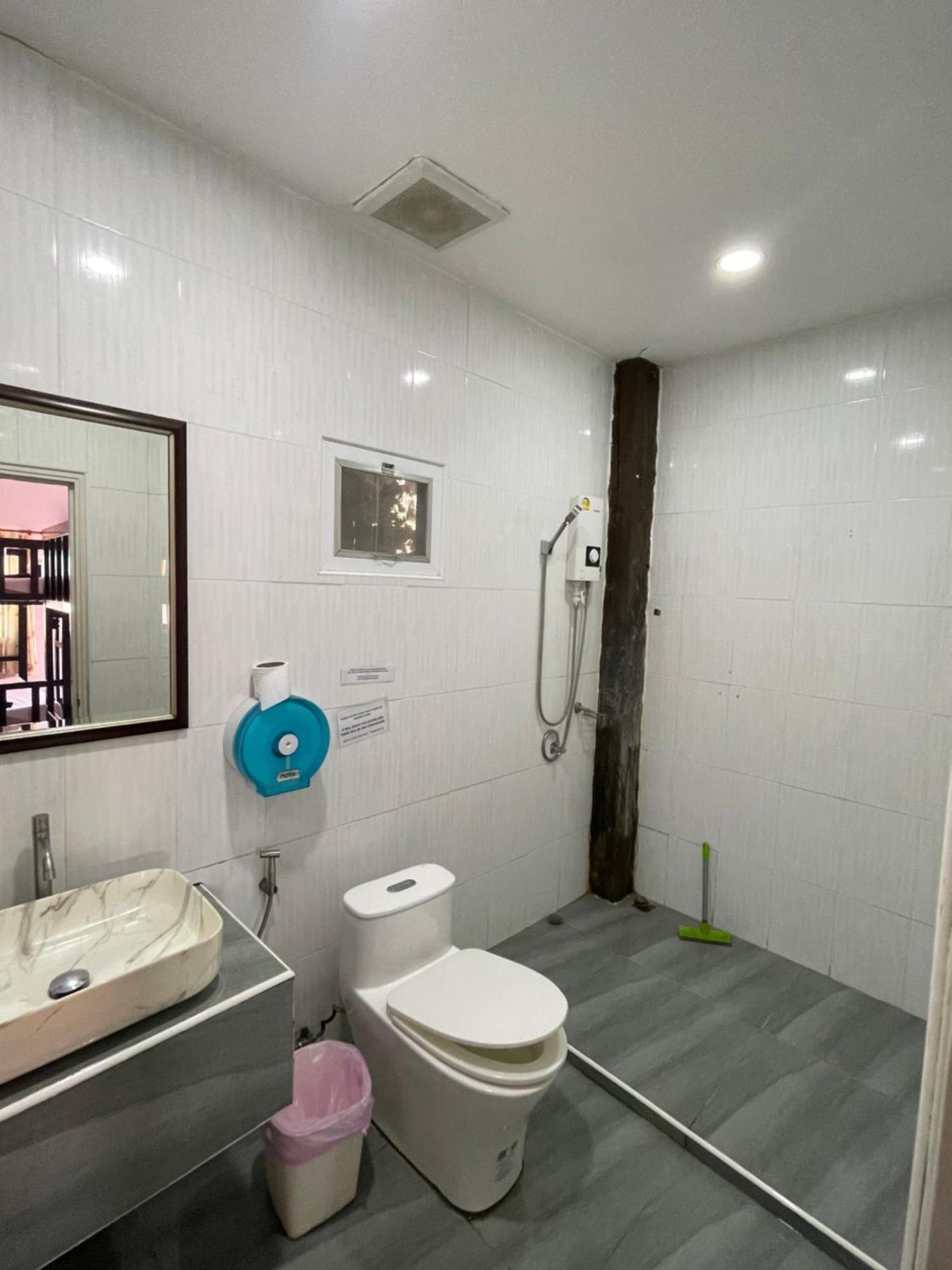 ריילי ביץ' Social Quarters Blanco - Youth Hostel 18 To 35 Only מראה חיצוני תמונה
